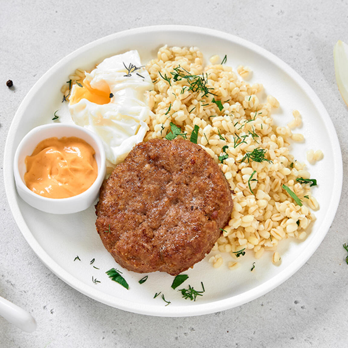 Бифштекс с гарниром