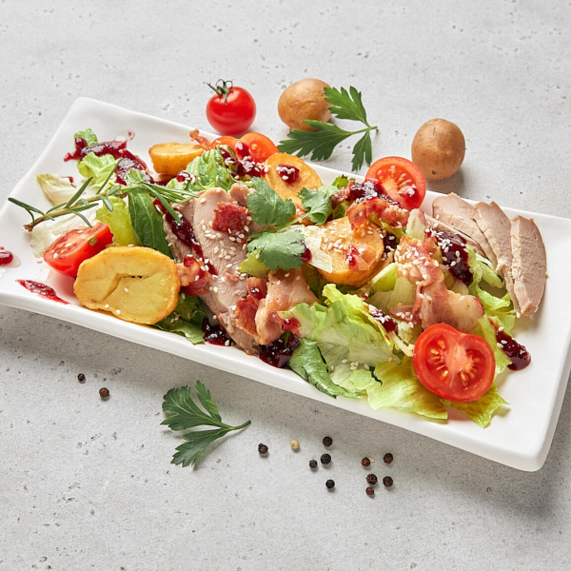 Салат с утиной грудкой